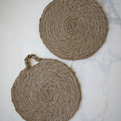 Round Woven Natural Trivets with Handle